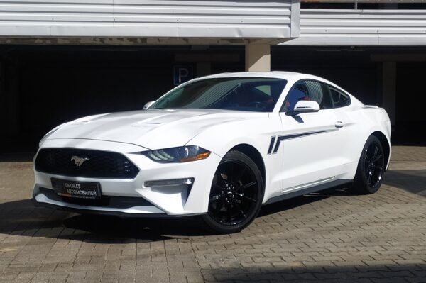 Аренда Ford Mustang Coupe White